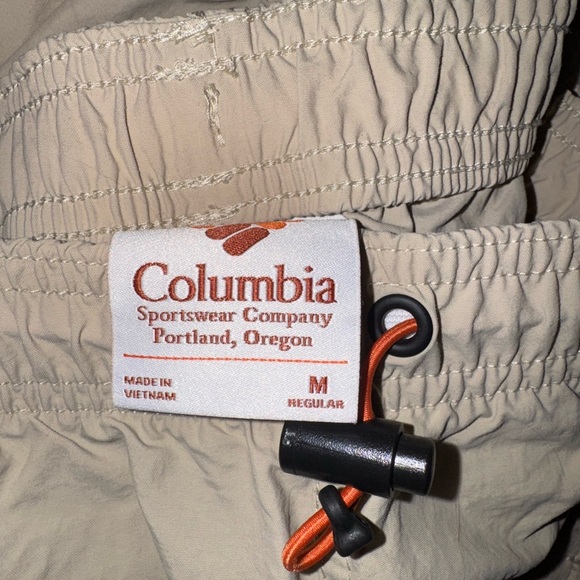 Columbia Hiking Pants - Picture 2 of 3